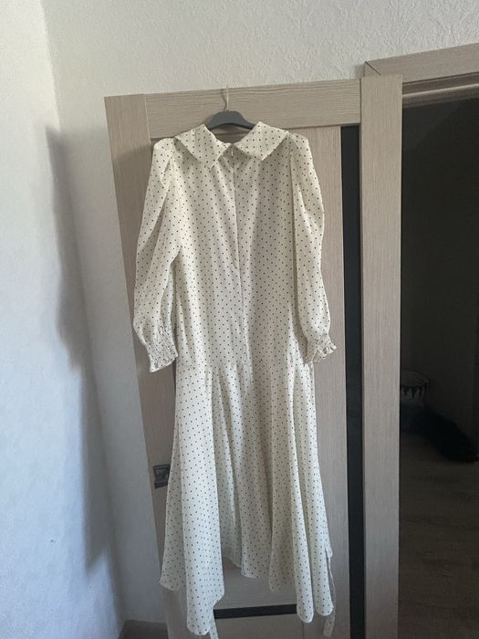 Платье наарядное легкое