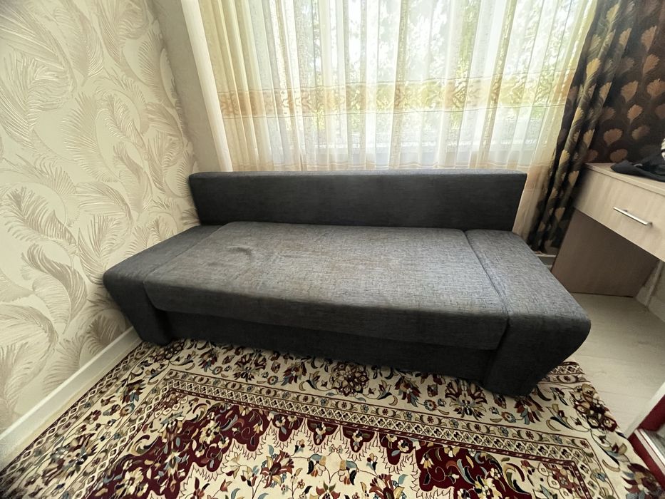Отдам даром диван
