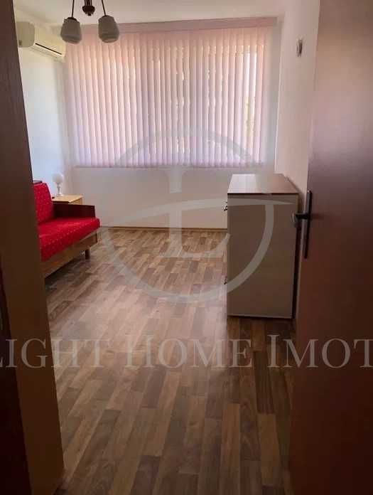 Продава се Тристаен апартамент в Пловдив, Кючук Париж - 110 кв.м за 2082 €/кв.м - Снимка #7