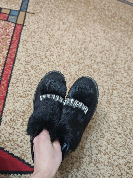 Продам женскую обувь