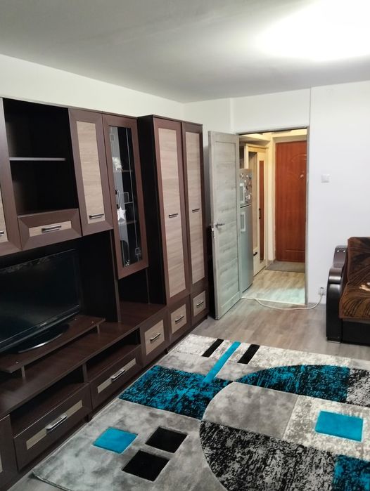 Inchiriez garsoniera