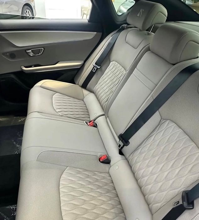 BYD HAN 635km Silver Gold 2026