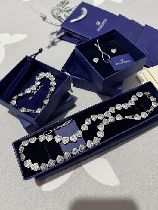 Set Swarovski love