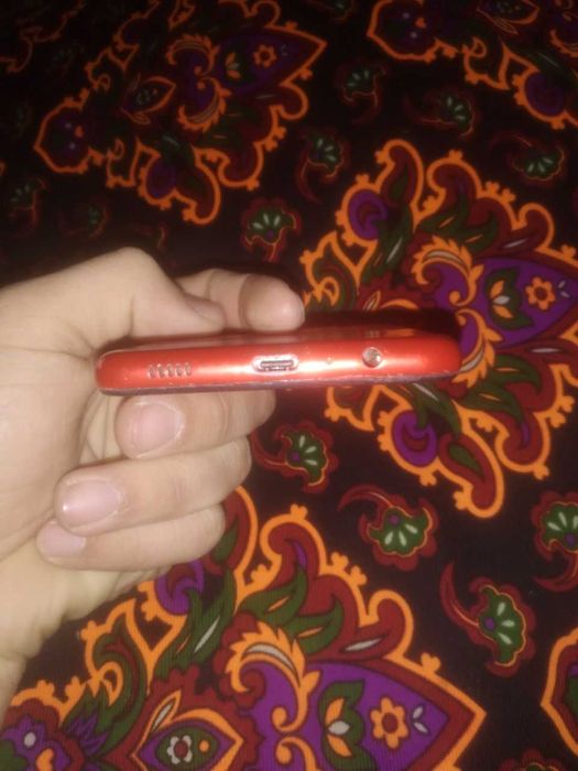 Samsung a12 32 tali aybi  acer notbuk holati idel 64 tali wimdows 8.1