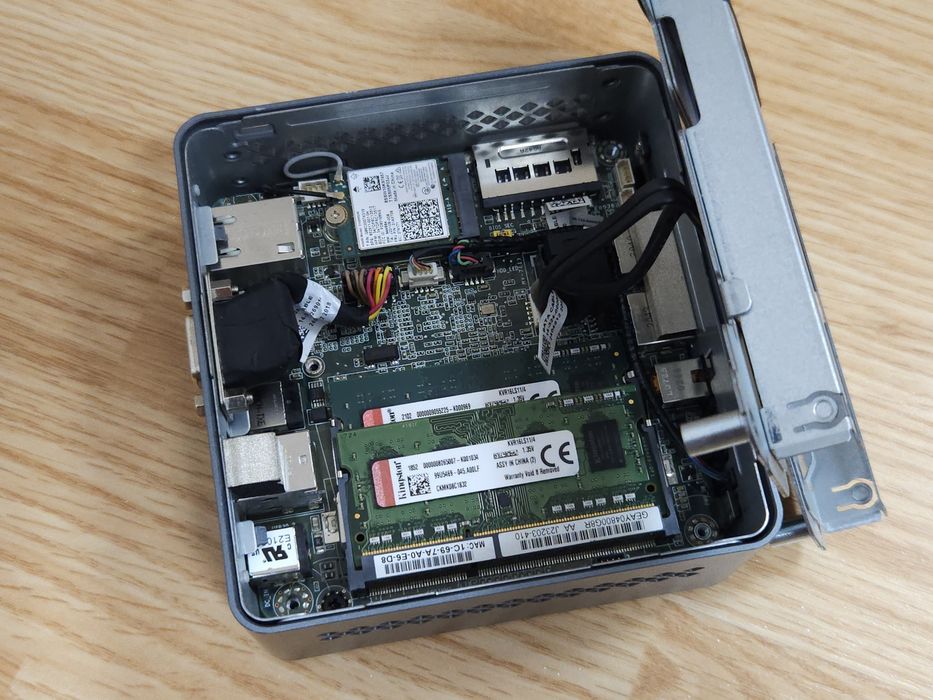 Intel NUC NUC6CAY | Celeron J3455 | 8GB RAM