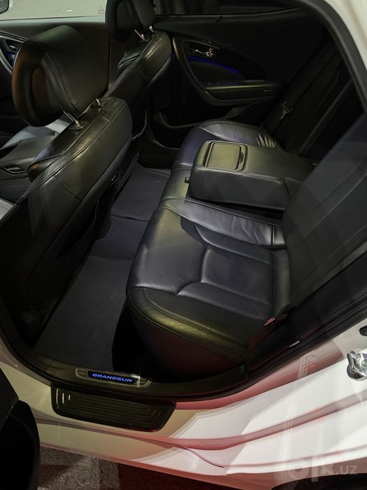 Hyundai granduer full moshina sotiladi