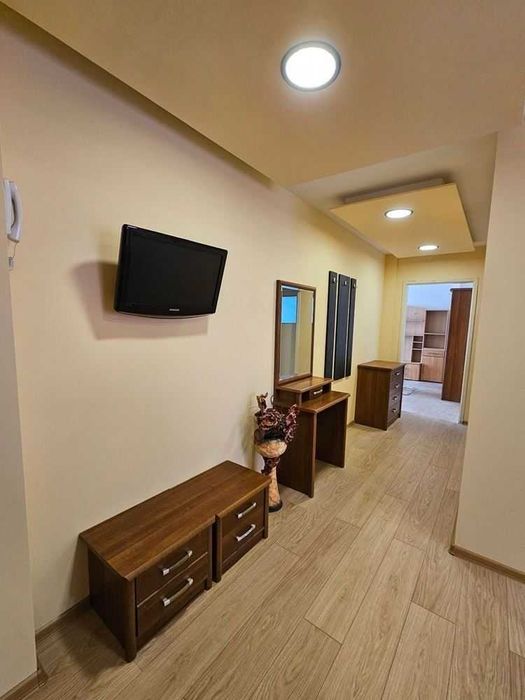 Под наем тристаен апартамент в кв.Изгрев