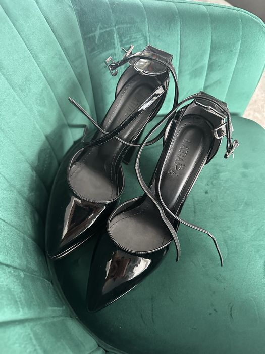 Нови дамски обувки