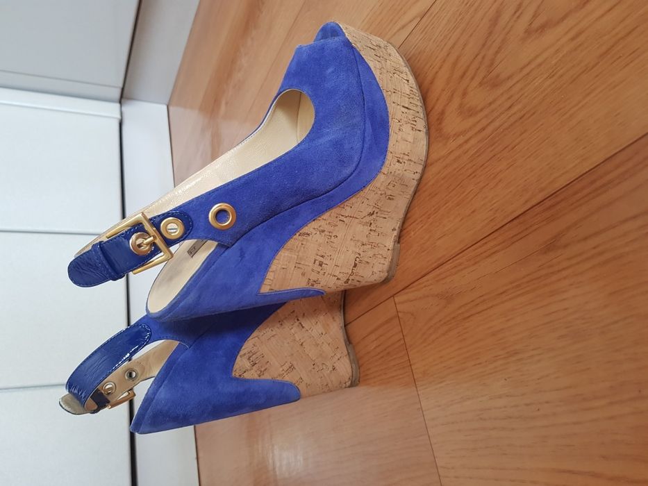 Женские босоножки на платформе