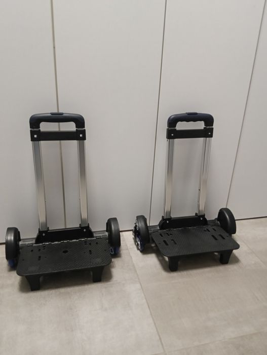 Vand doua trolere pentru geanta scoala