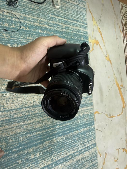 Camera Canon E1100D