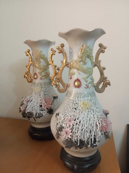 Пара замечательных ваз, производство Китай