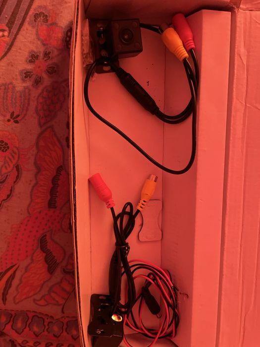 Oglindă retrovizoare digitală cu 2 camere – față + spate