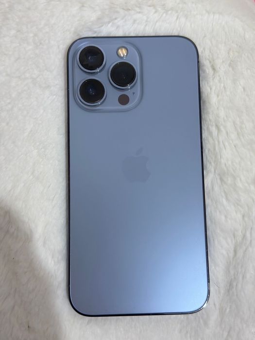 Vand Iphone 13 pro impecabil 1500 lei