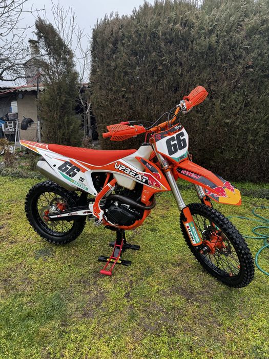 upbeat 300 ТОП СЪСТОЯНИЕ много ЕКСТРИ ЦЕНА по договаряне