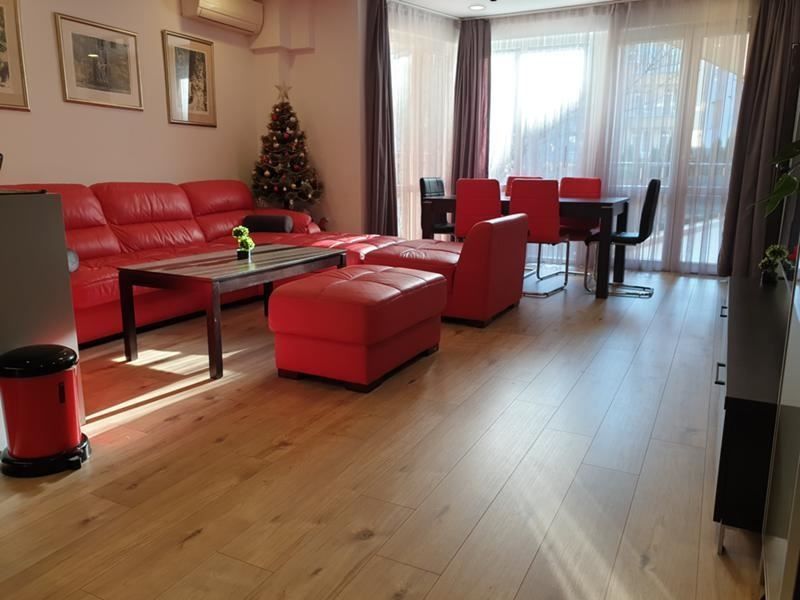 Дава се под наем Тристаен апартамент в София, Борово - 110 кв.м за 612 € - Снимка #1