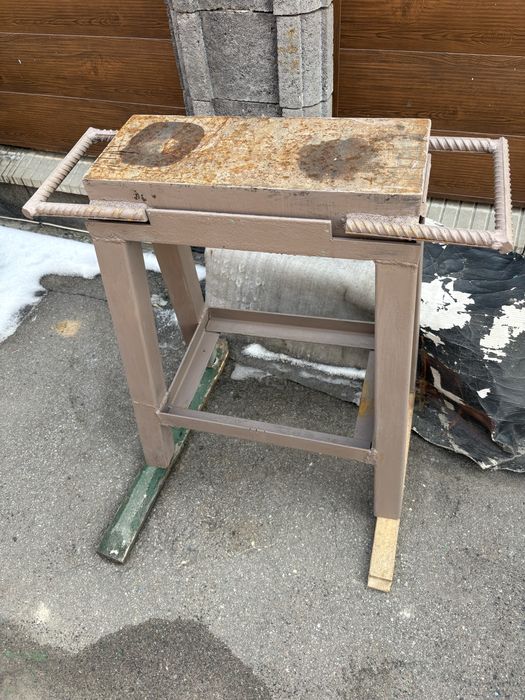 Продам наковальню.