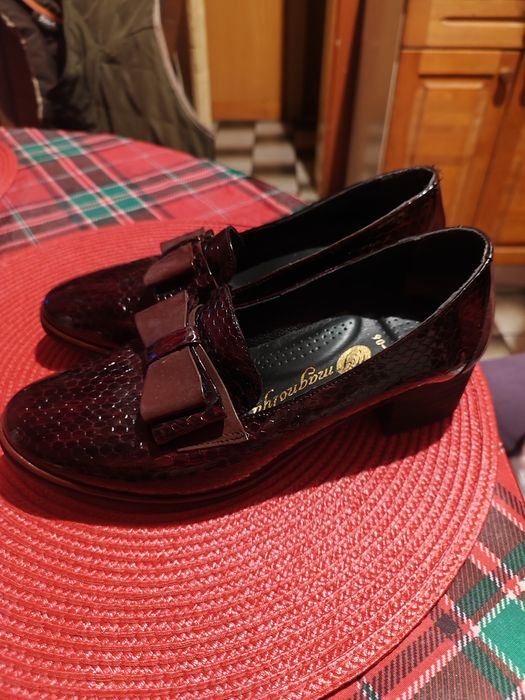 Дамски обувки Магнолия естествен лак