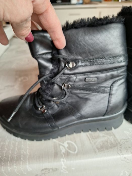 Продавам зимни обувки