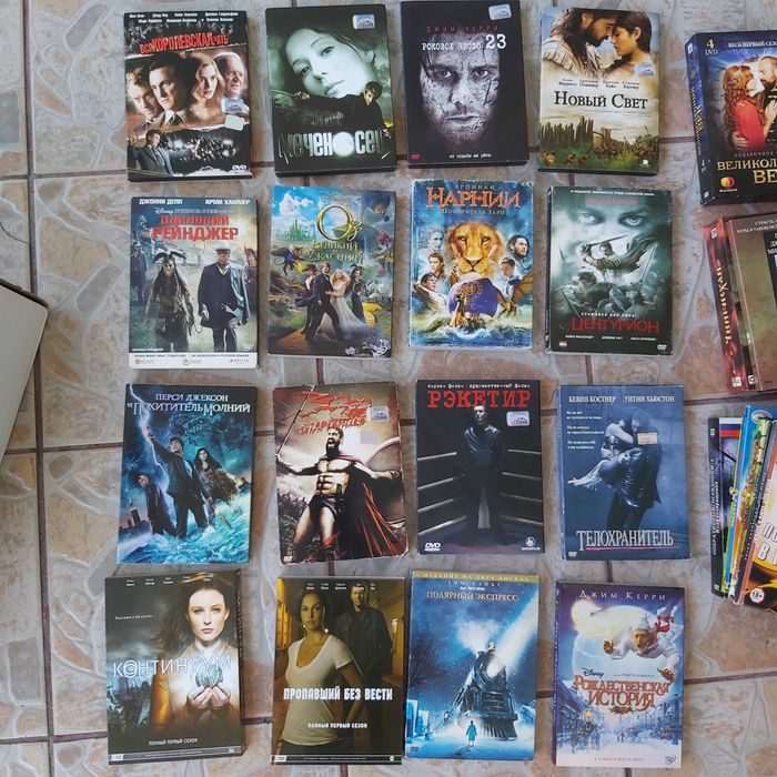 DVD диски, фильмы (дискілер)