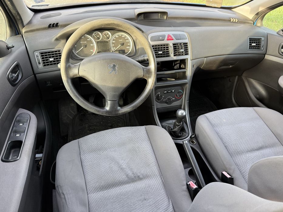 Peugeot 307 1.6 HDI 90 к.с. на части