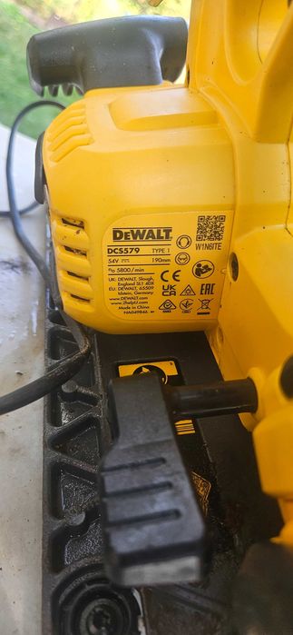 Se vinde circular dewalt  pânză 190 cu acumulator de 12 ah