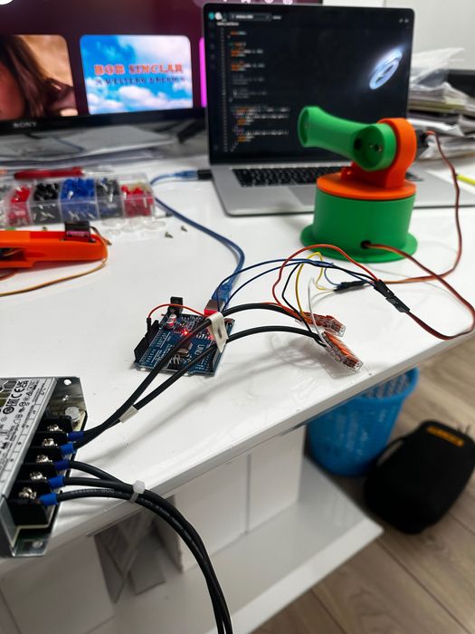 Ajut la proiecte Arduino + explicații