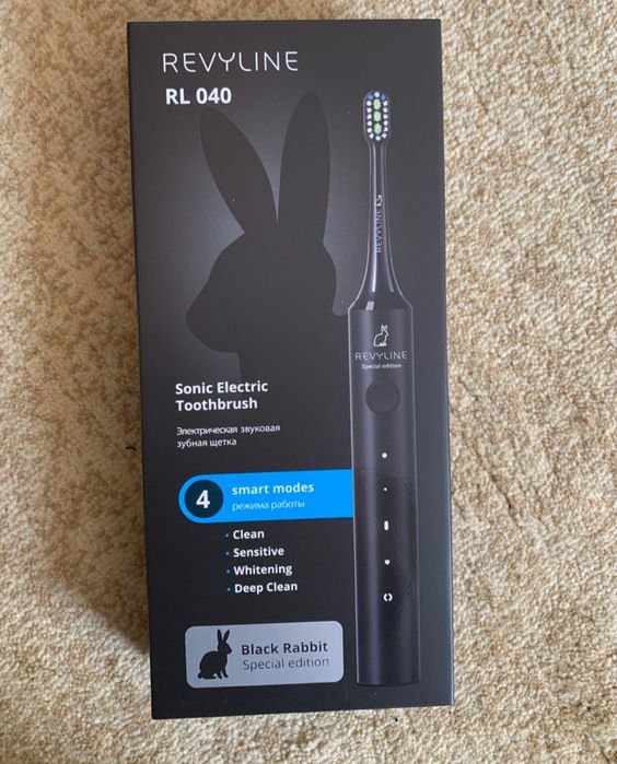 Электрическая зубная щётка Revyline RL 040 подарите на 14 февраля