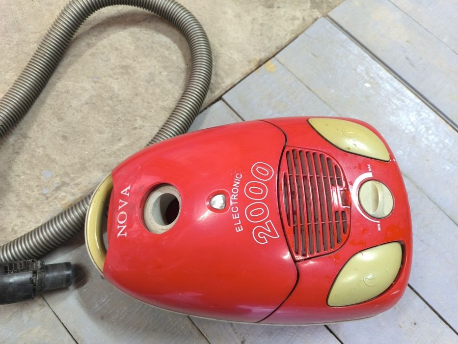 Пылесос Nova 2000