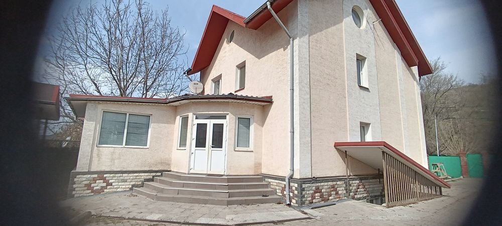 Продам окна, двери, навес, стульчик