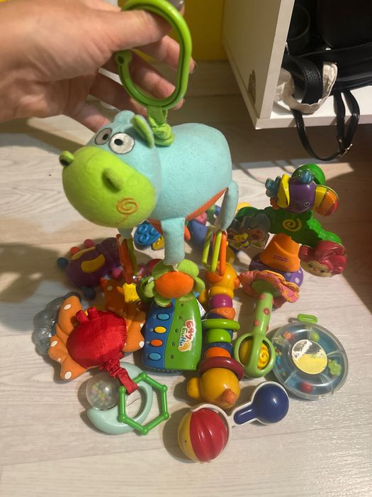 Игрушка для малышей