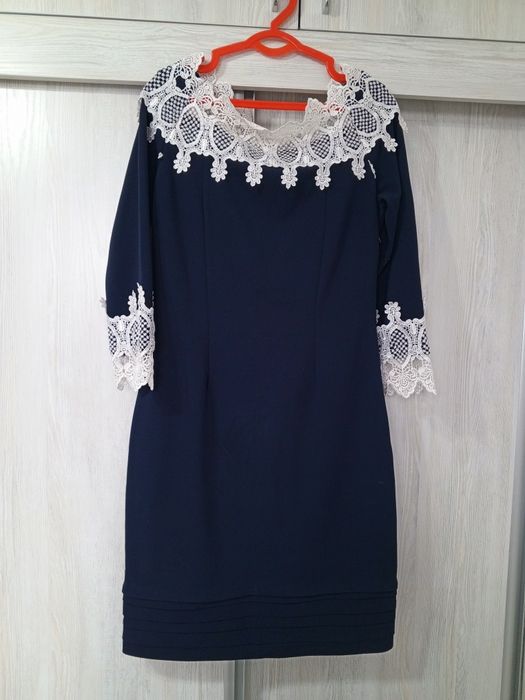 Платьи коктейльные