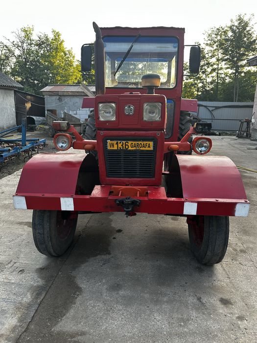 Tractor U650 cu utilaje