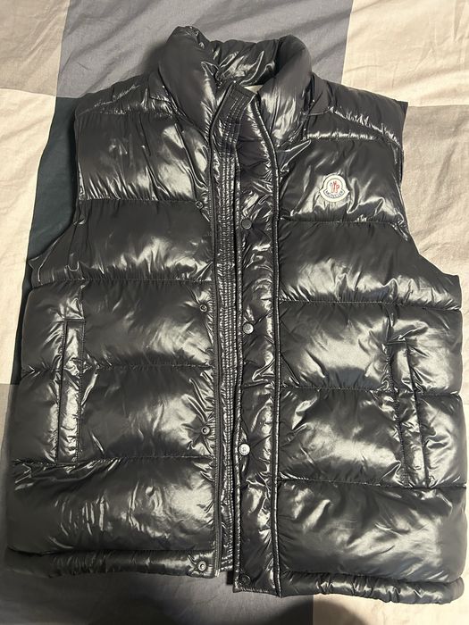 Vesta Moncler negru