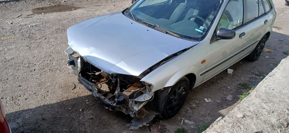 Mazda 323 2.0  2001g