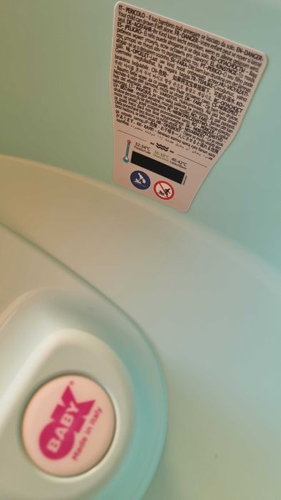 Бебешка ваничща с термометър