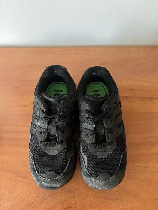 Маратонки Адидас и пантофки дракон