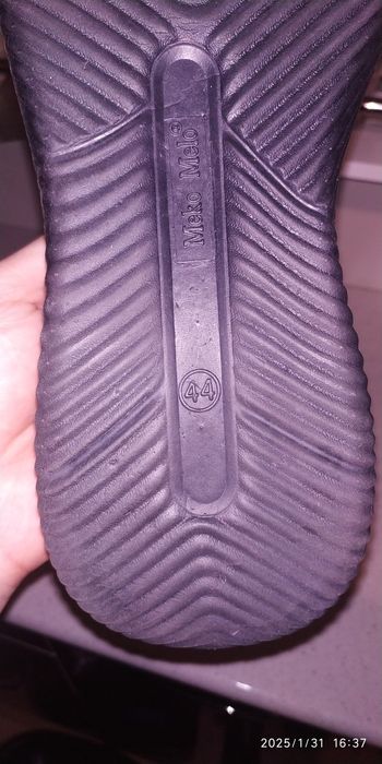 Продается мужской обувь 44 размера