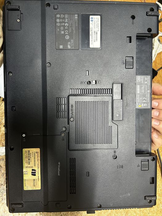 Ноутбук сатылады