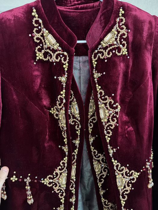 Бешпент и кәжекей от AYANUR Atelier