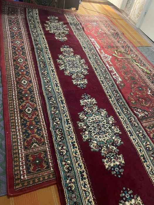 Gilam sotiladi srochna