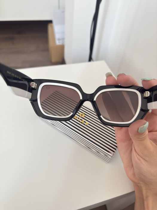 Черни слънчеви очила- KWIAT Chic