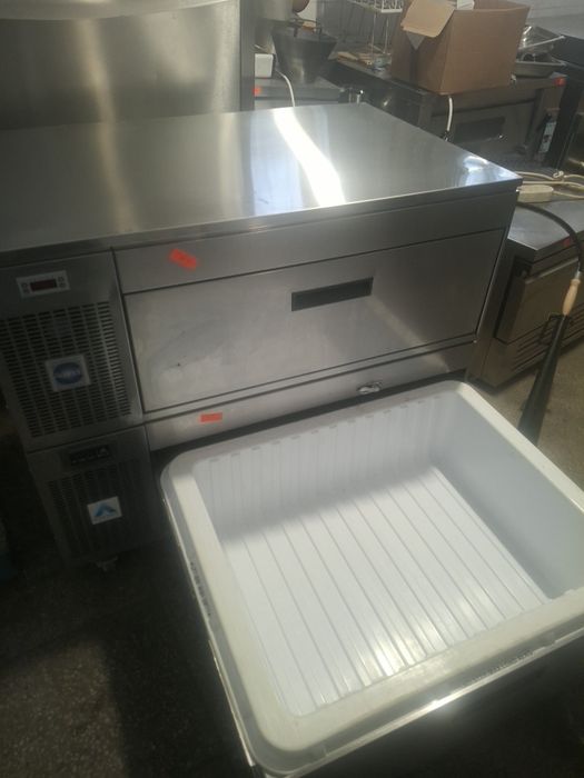 Хладилнамаса чекмеджета  FOSTER