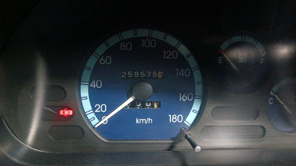 Матиз сотилади 2015й, 4500  у е. Краска тоза, метан бор.