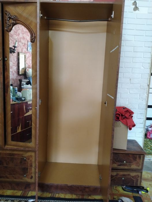 Срочна парадаютса