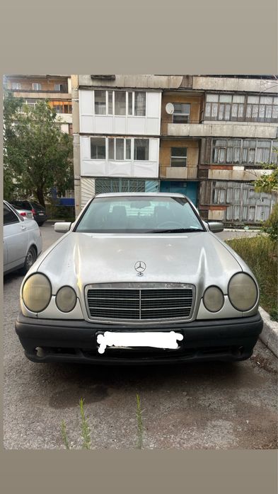 Продаю машину Mercedes