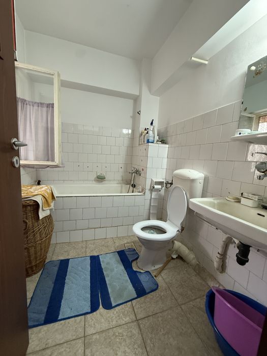 Ofer spre vanzare Apartament 4 Camere Micro 16 Etaj 2