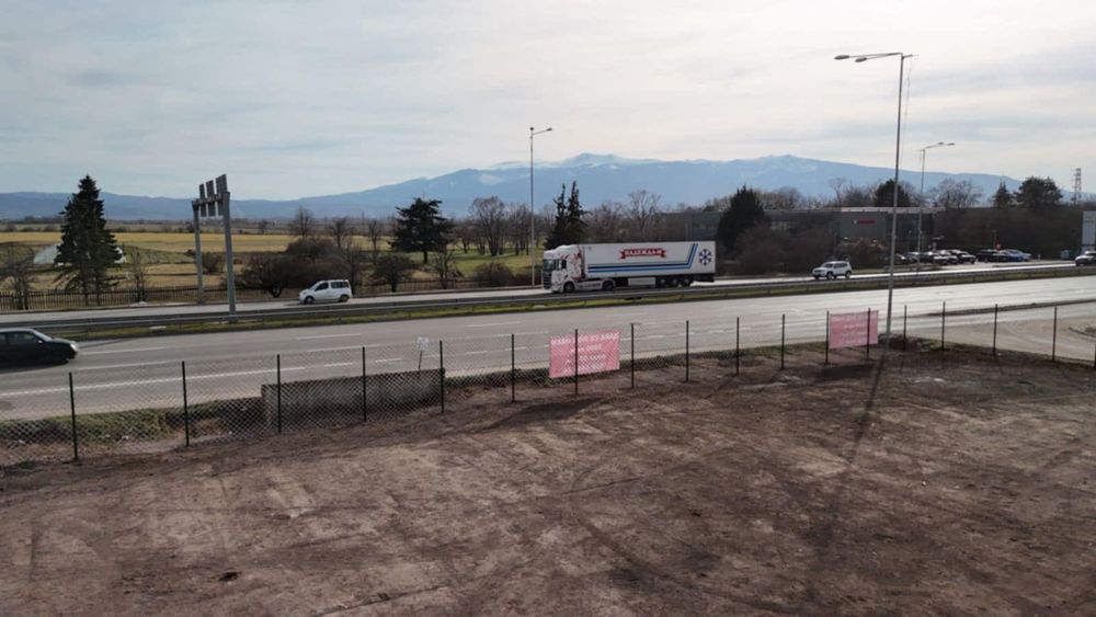 Продава се Парцел в София, Враждебна - 6906 кв.м за 247 €/кв.м - Снимка #2