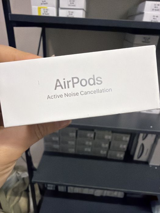 Apple AirPods ANC с шумоподавлением