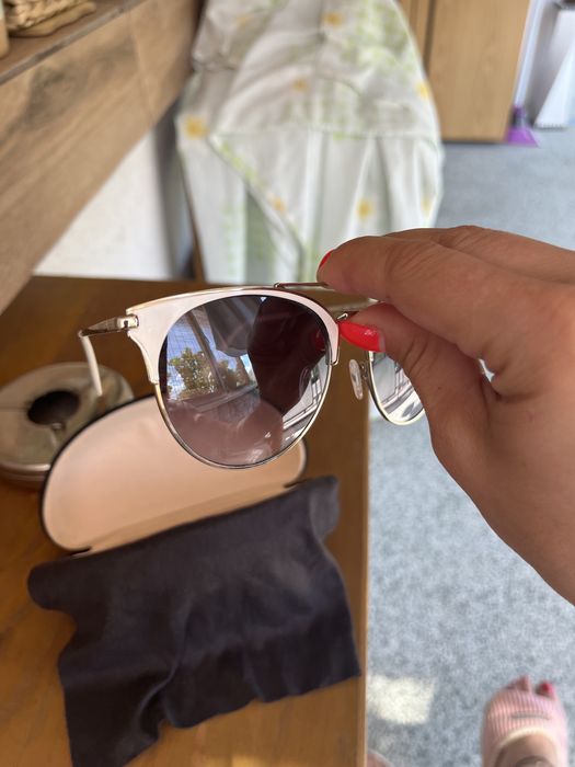 Дамски слънчеви очила Guess